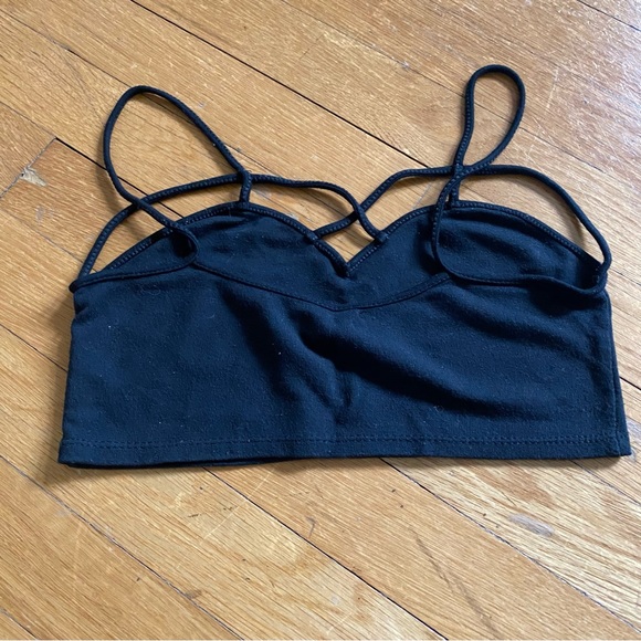 Brandy Melville Criss Cross Bralette - Picture 3 of 3